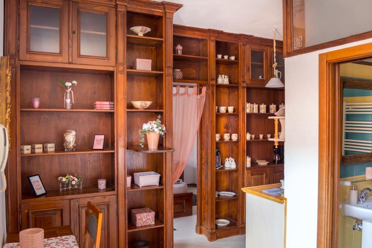 8 Small And Cozy Suite 티미쇼아라 외부 사진