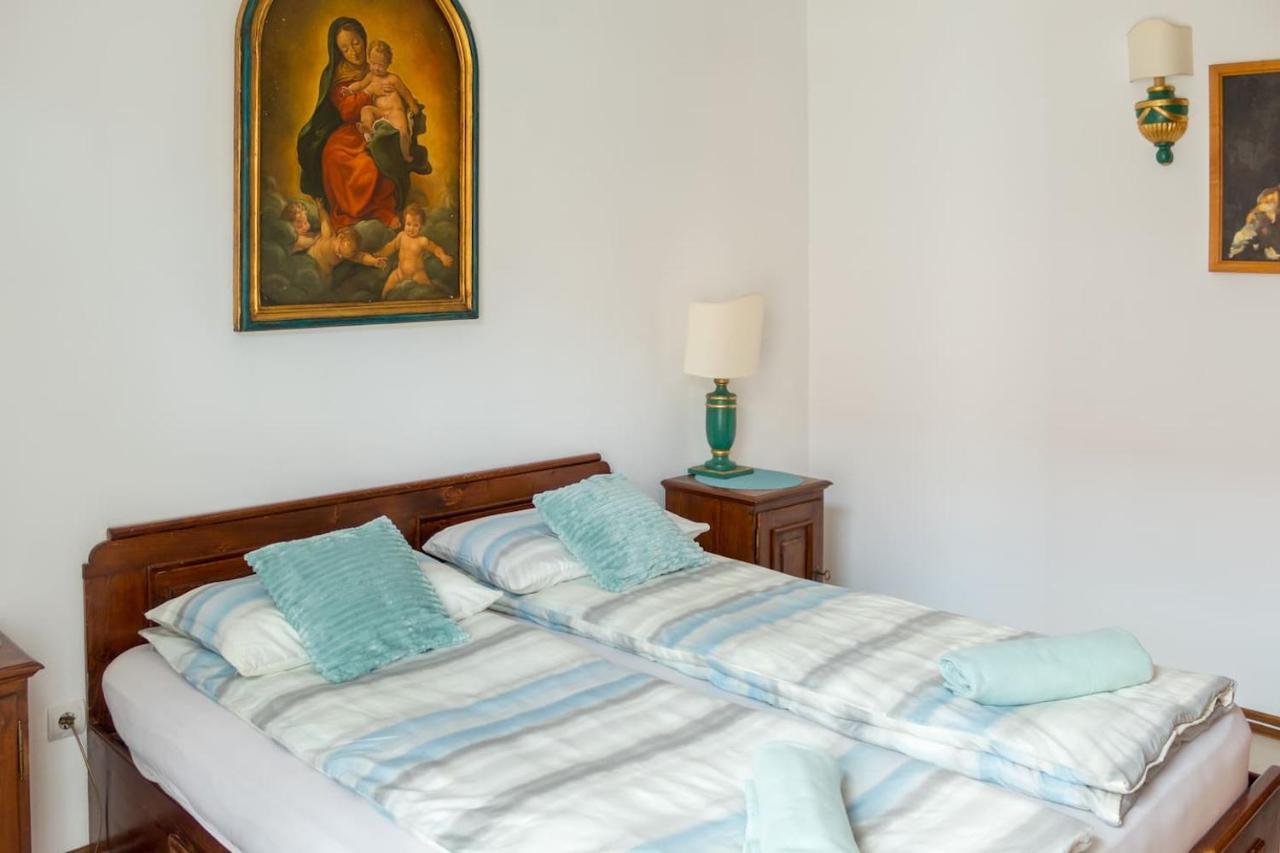8 Small And Cozy Suite 티미쇼아라 외부 사진